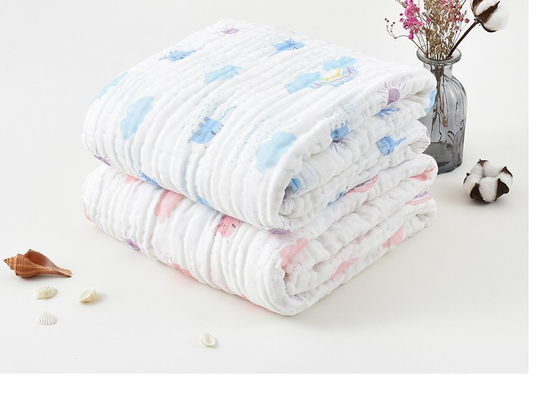 پارچه گاز چاپی چهار لایه بدون پیچ خورده 220GSM پتو نوزاد احساس نرم